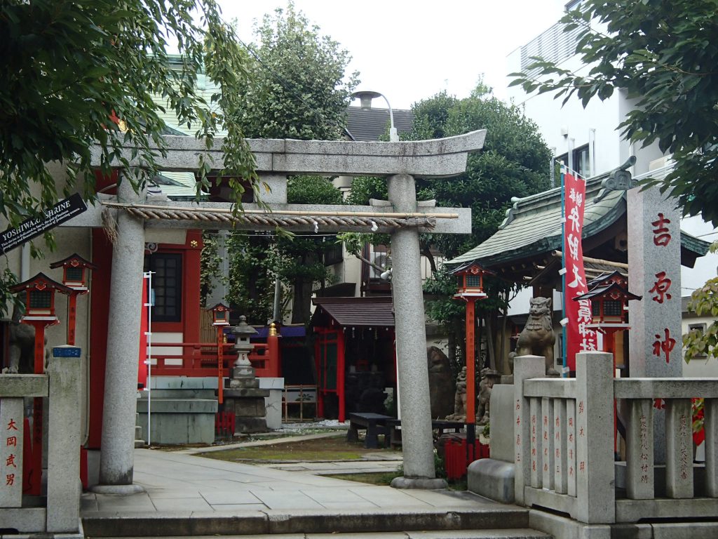 人気アニメ 鬼滅の刃 の聖地 浅草六区 の魅力 Let S See Japan